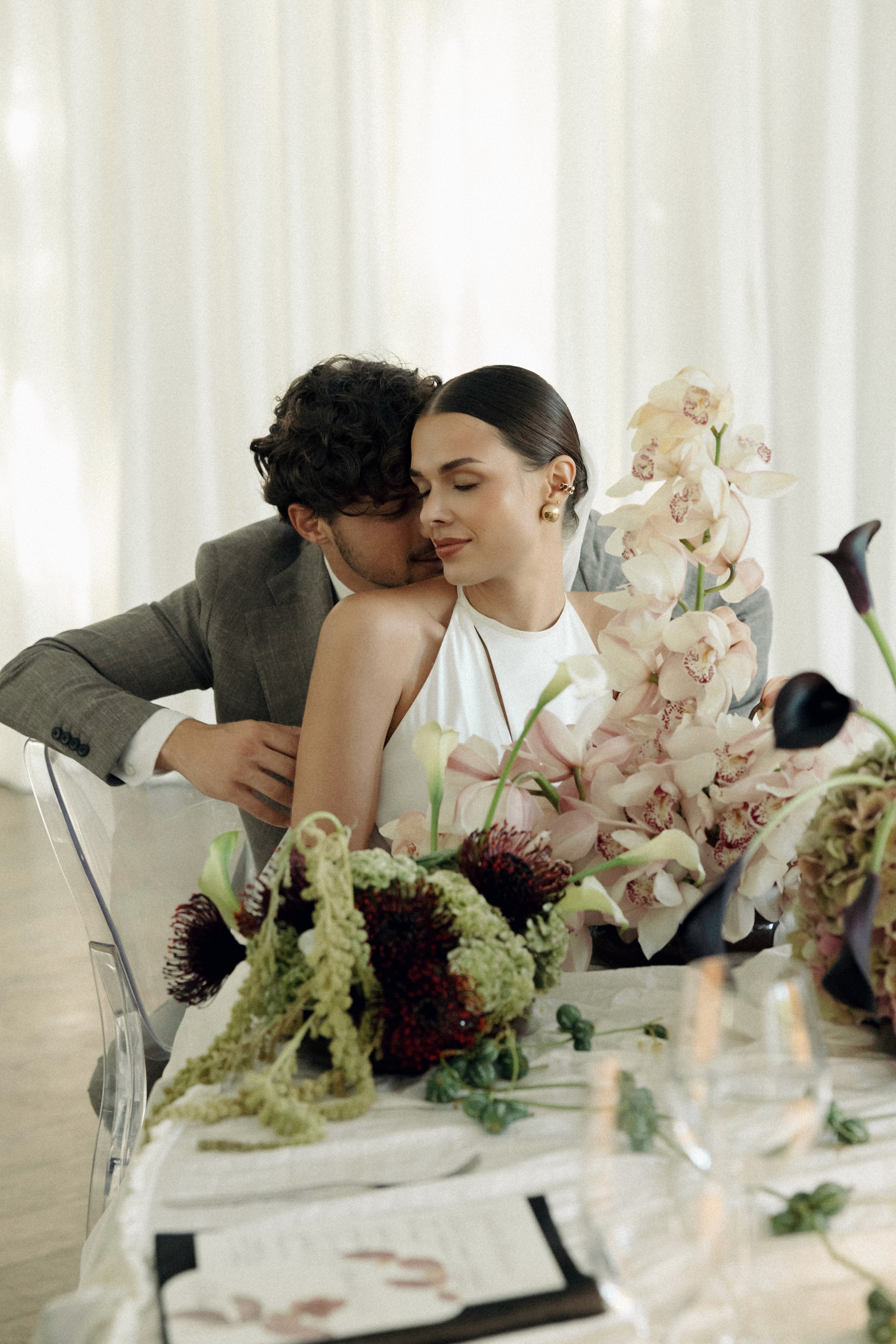 Amelia photographing