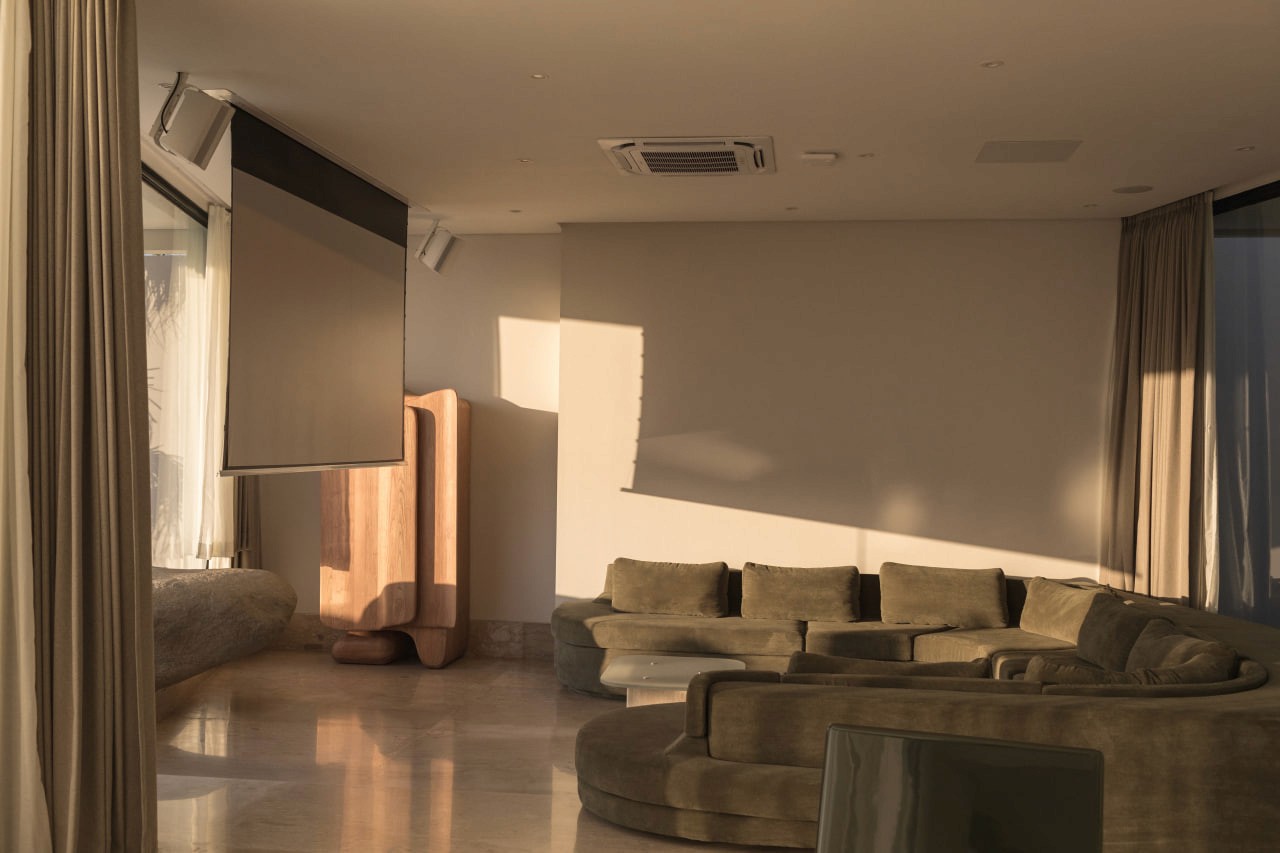 3-bedroom premium villa with rice field and volcano views in Canggu