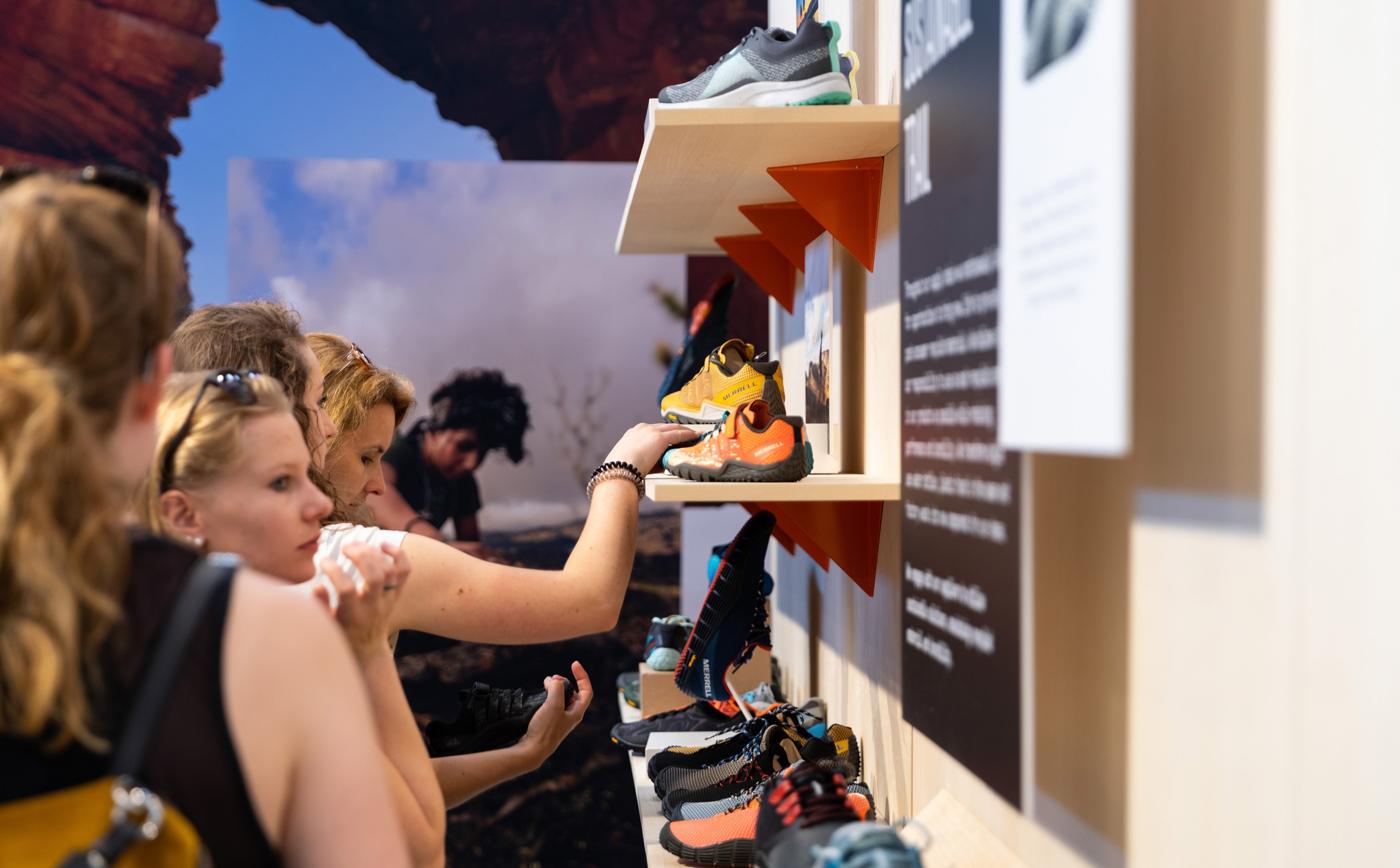 tradeshow stand design