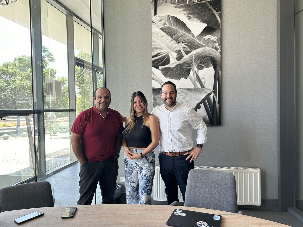 Softruck: Expandindo Horizontes no Mercado de Rastreamento e Seguros, chegamos no Chile!