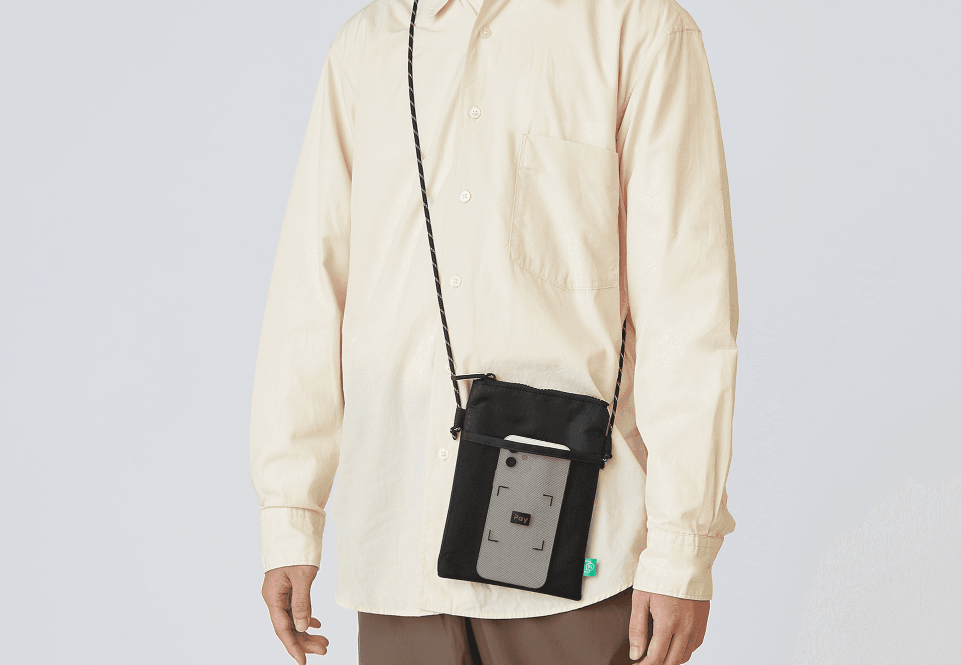 Entrepreneurs engaging in a lively discussion during a Bizz Buzz networking event.