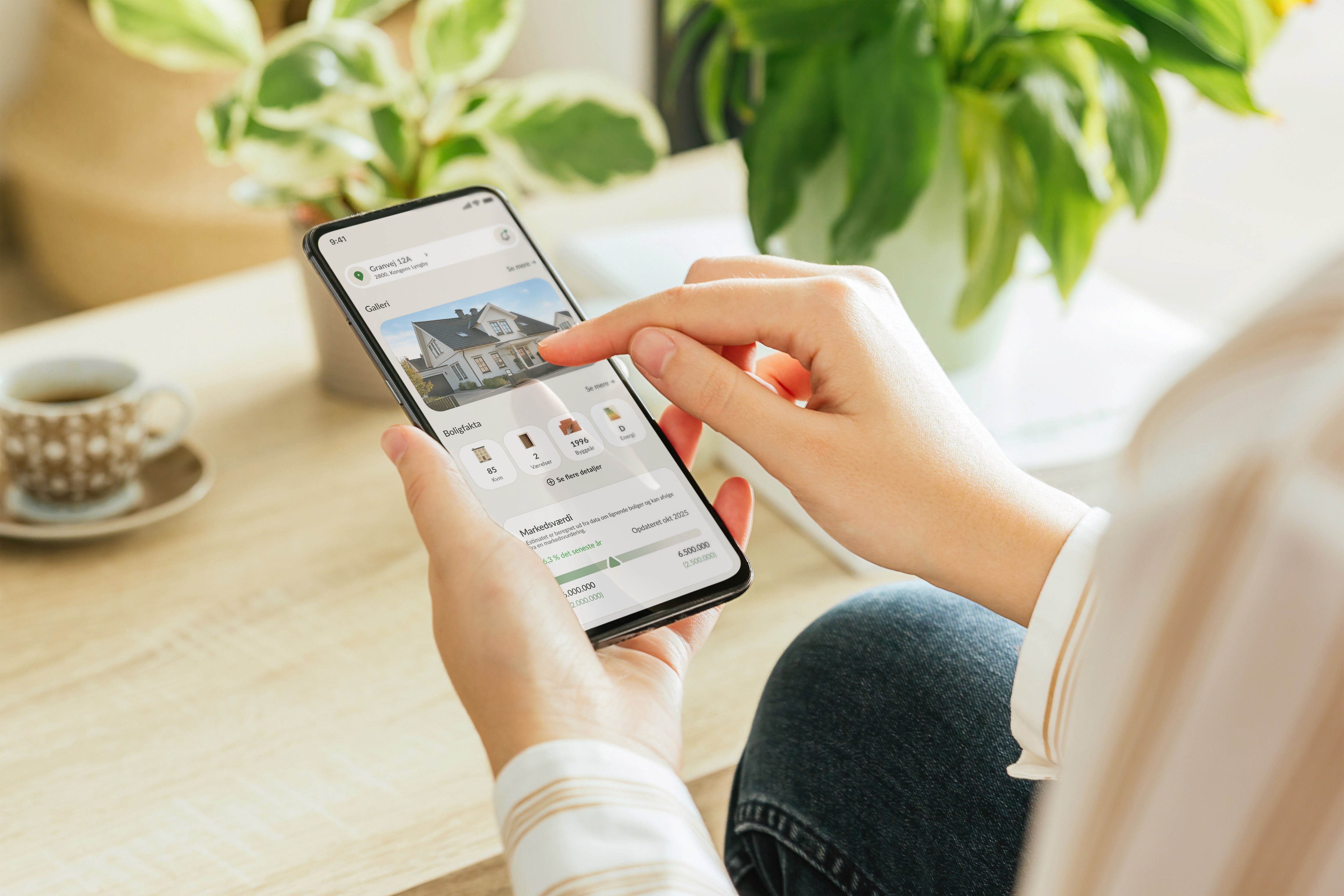 A mockup of Freelio's mobile app