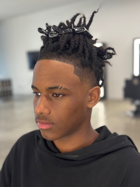 Eyebrow part design, barber west holloywood The Rich Barber hair studio black young youth male Courtney Palmore