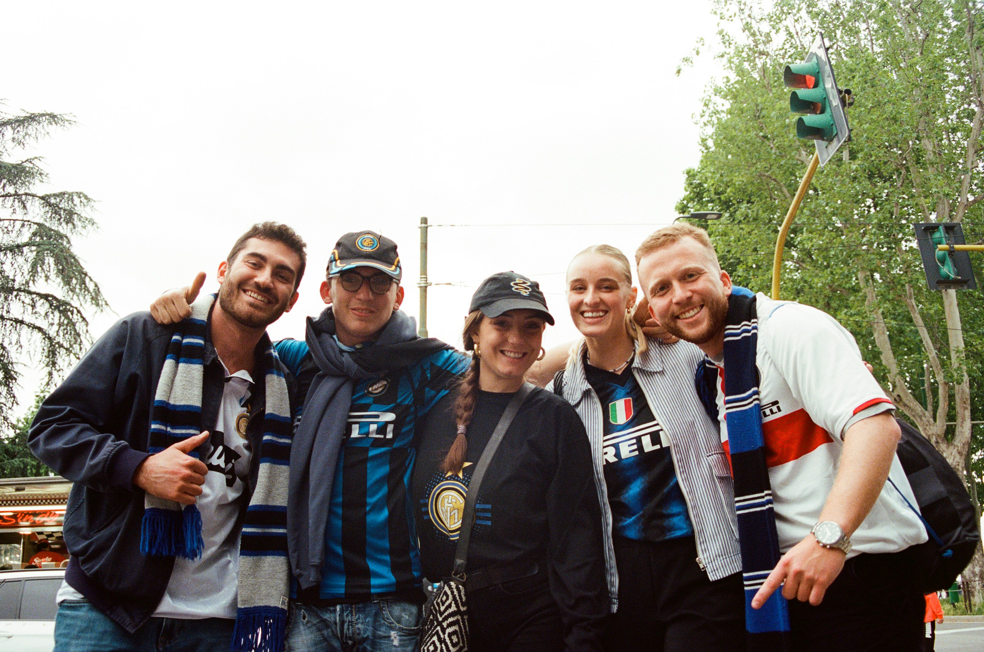 Amelia photographing