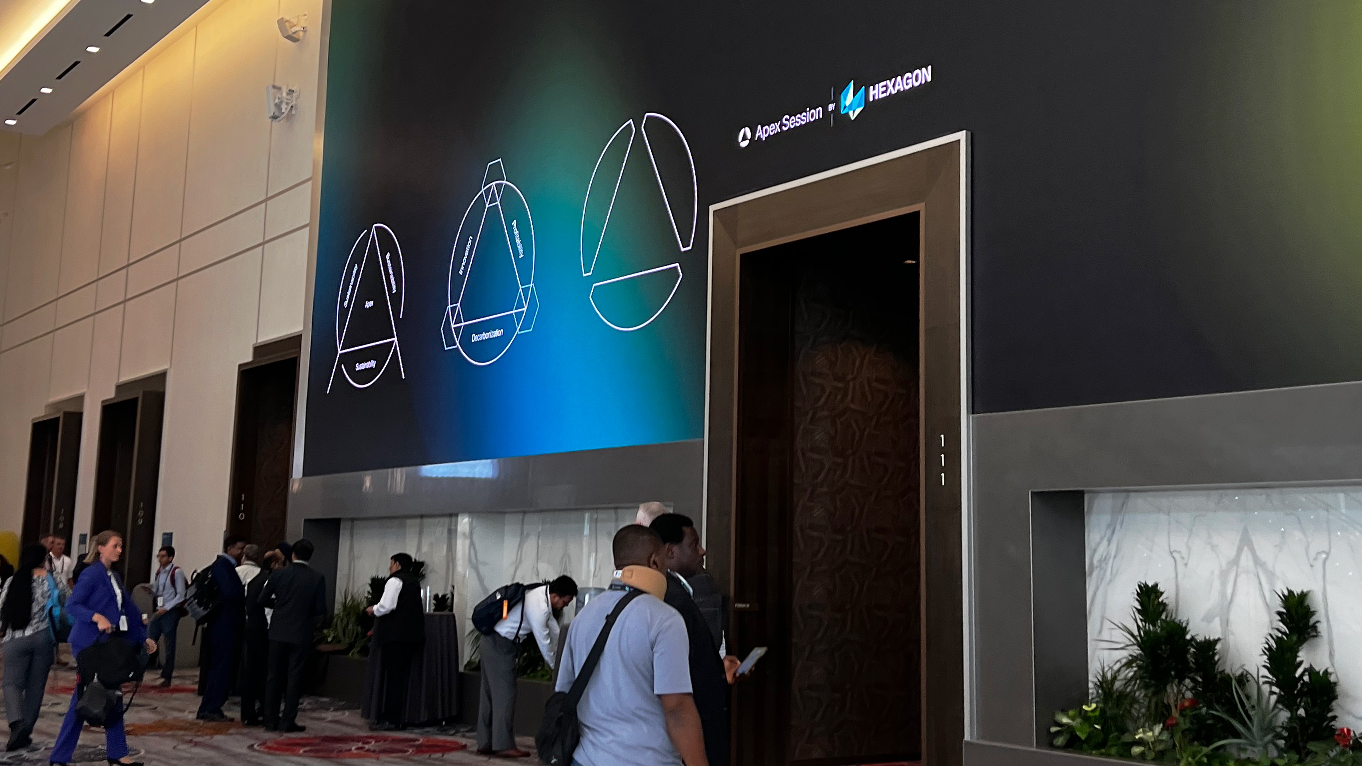 Image of Apex Session ambient video on LED Screen