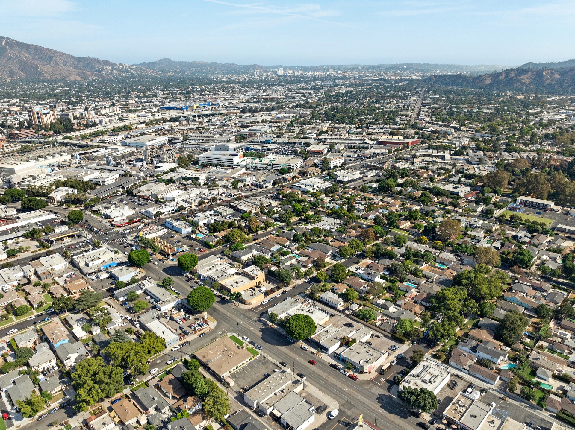Aerial view of Burbank neighborhoods reflecting discussion on burbank multifamily rent control.