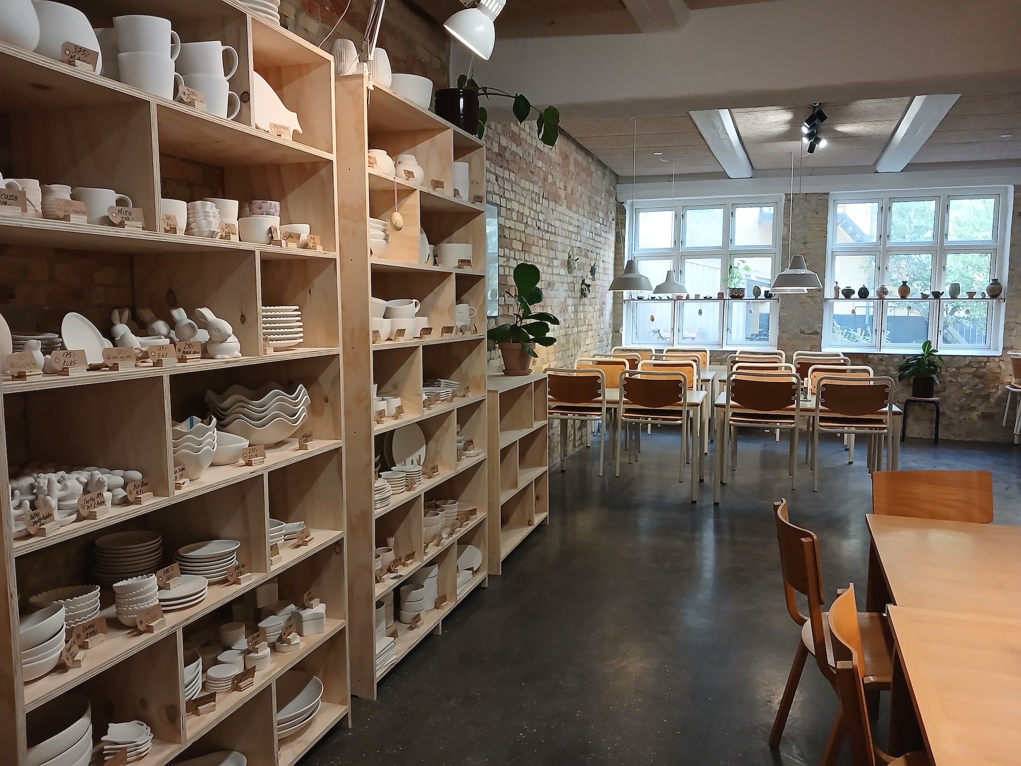 a panoramic view inside Lervaerk's worshop