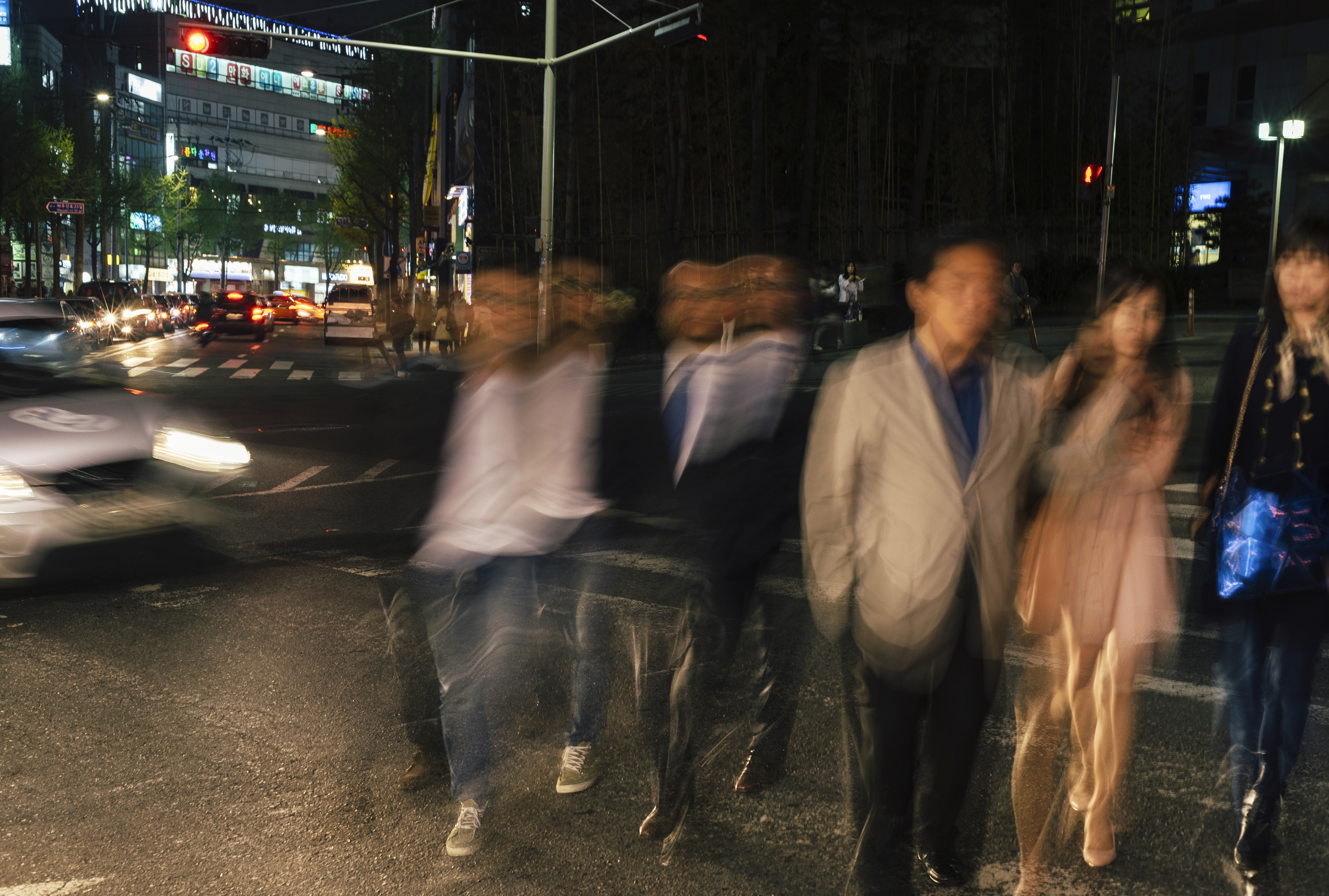 [글로벌 복지 트렌드] “이게 소송감이라고요?” 이색 글로벌 HR 이슈 TOP3ㅣ급여 공개, 재미없을 권리, 직장 내 농담