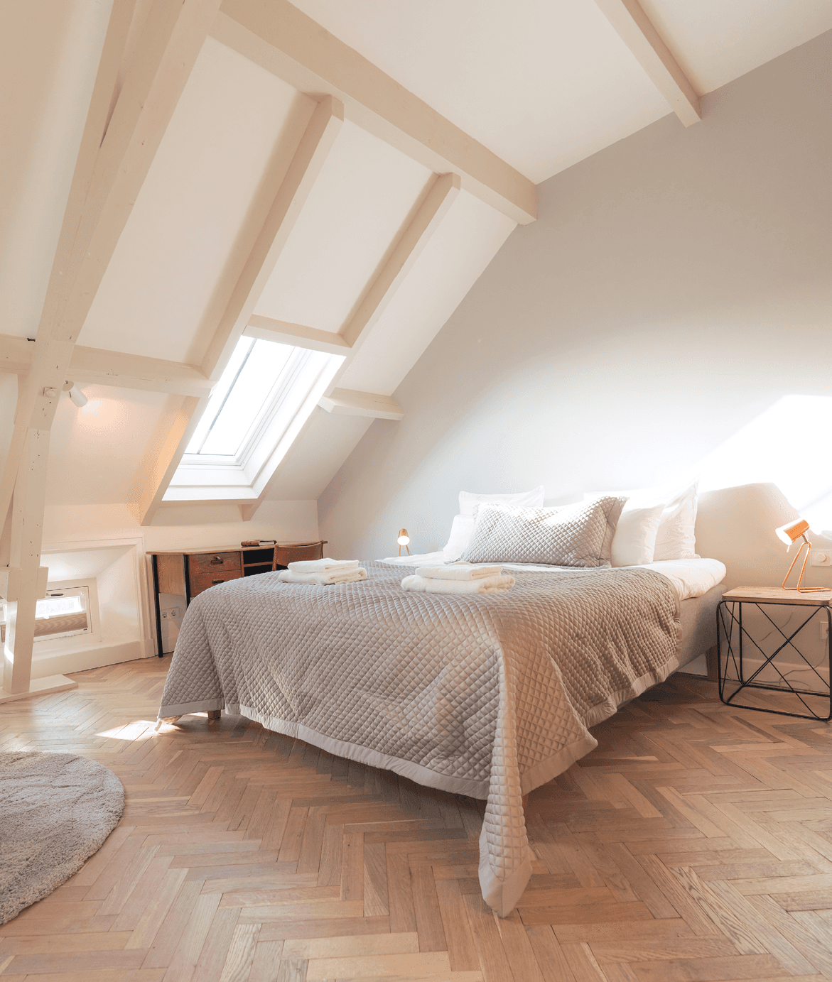 Sage green walls bedroom with lilac duvet and modern style