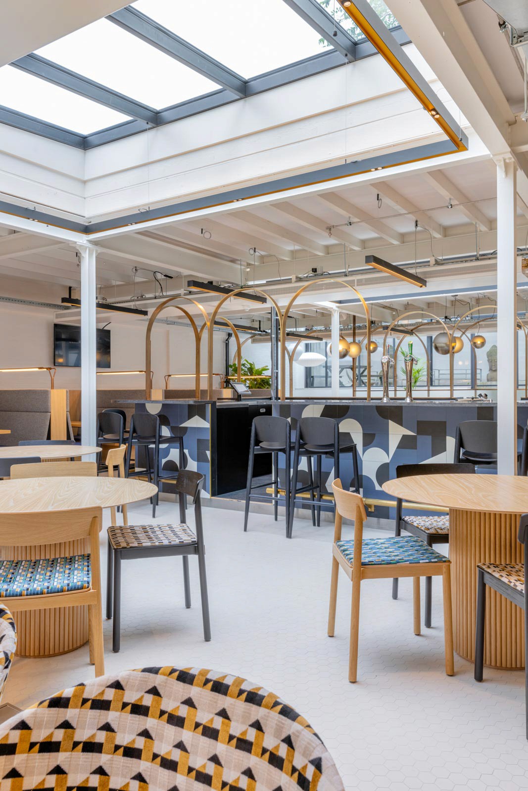 Mollie Payments founders club bar by Positive Space