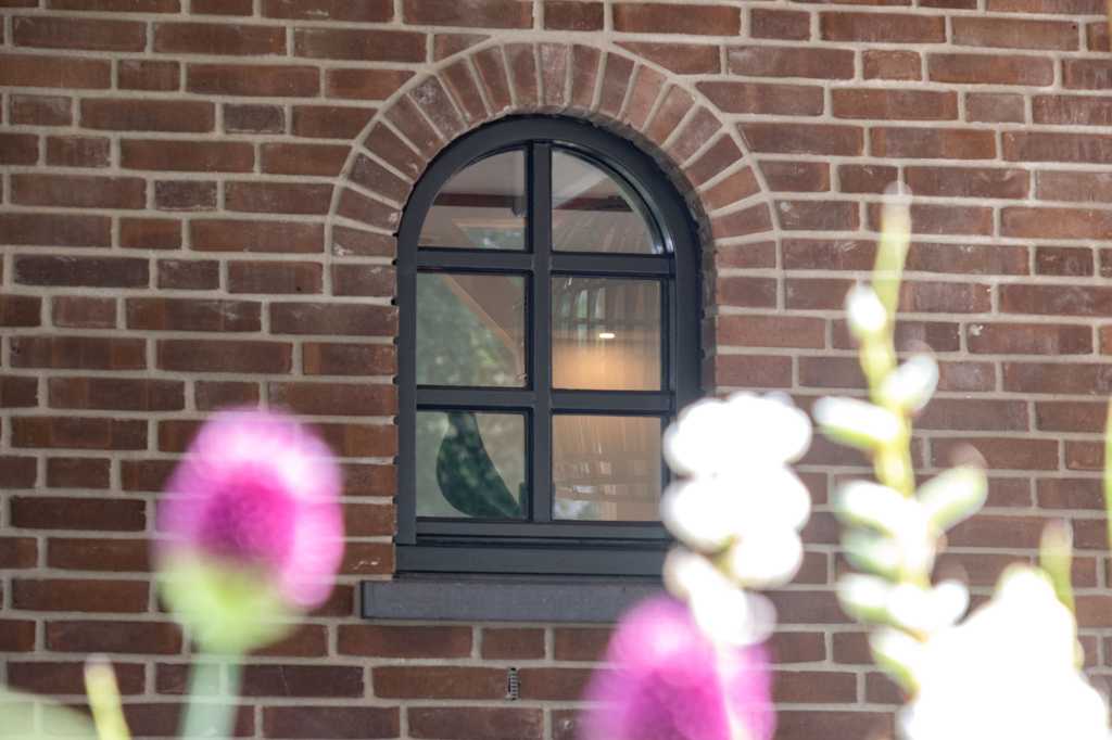 stalraam gerenoveerde woonboerderij