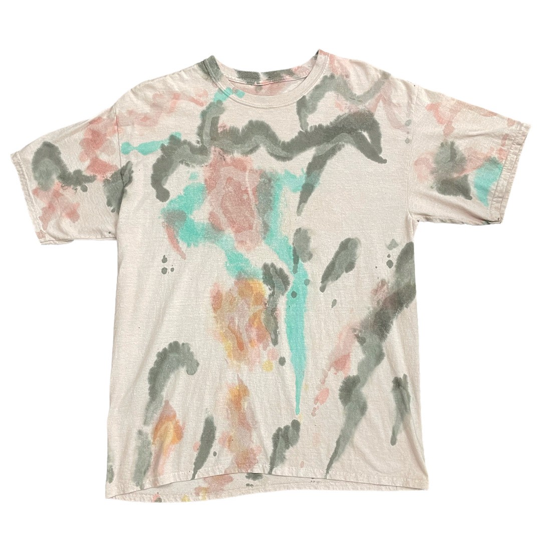 photo of t-shirt