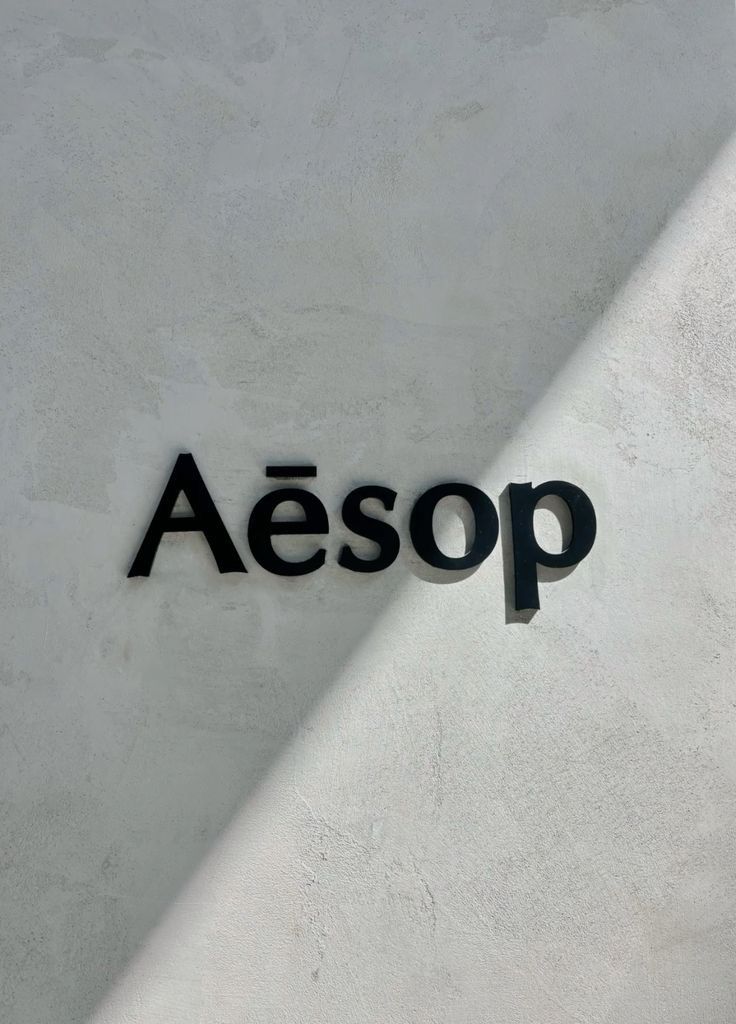 logo lettres 3D noir