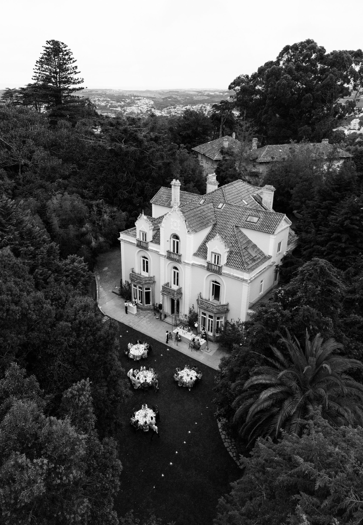 a black female model