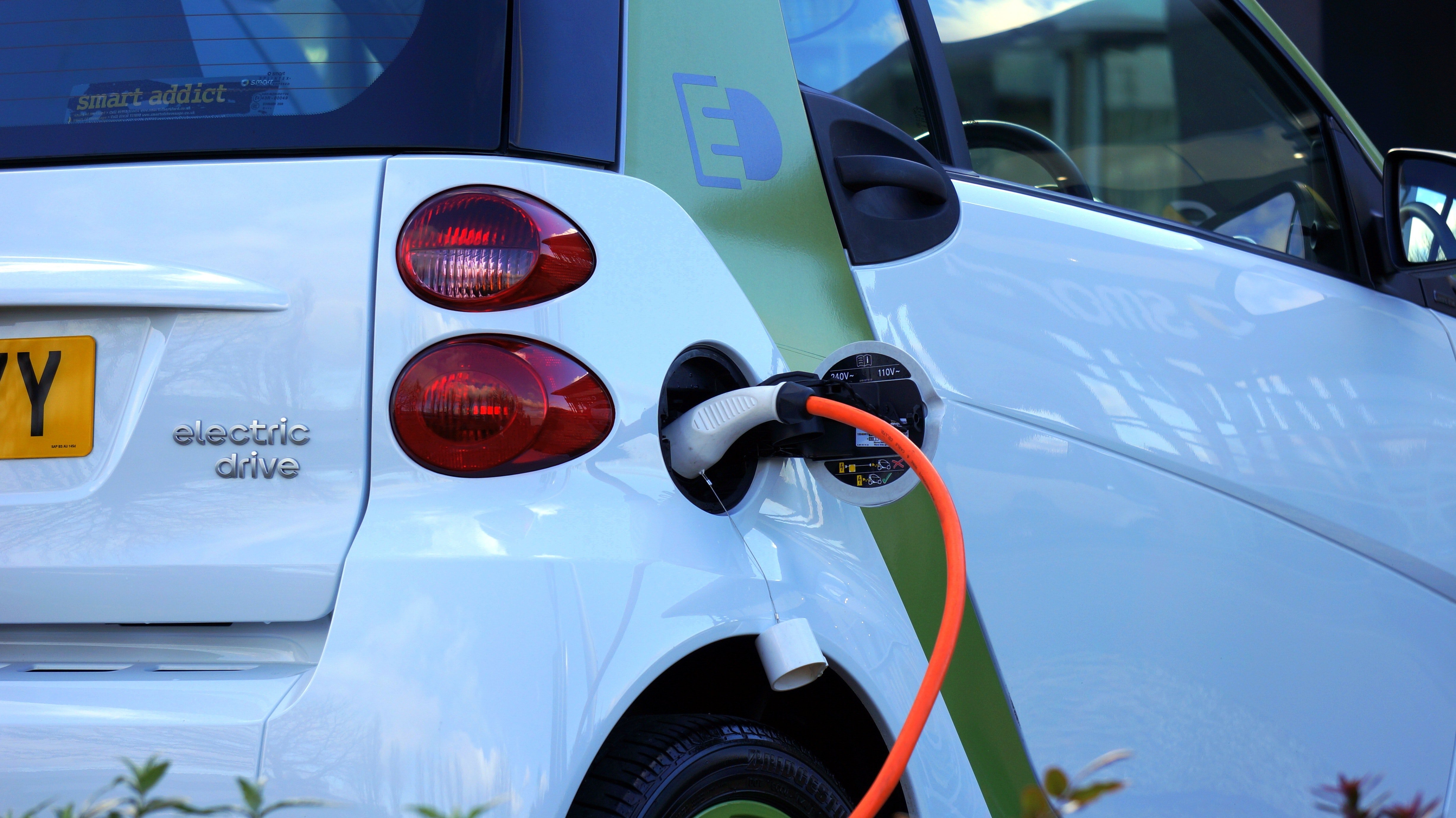 benefícios dos carros elétricos