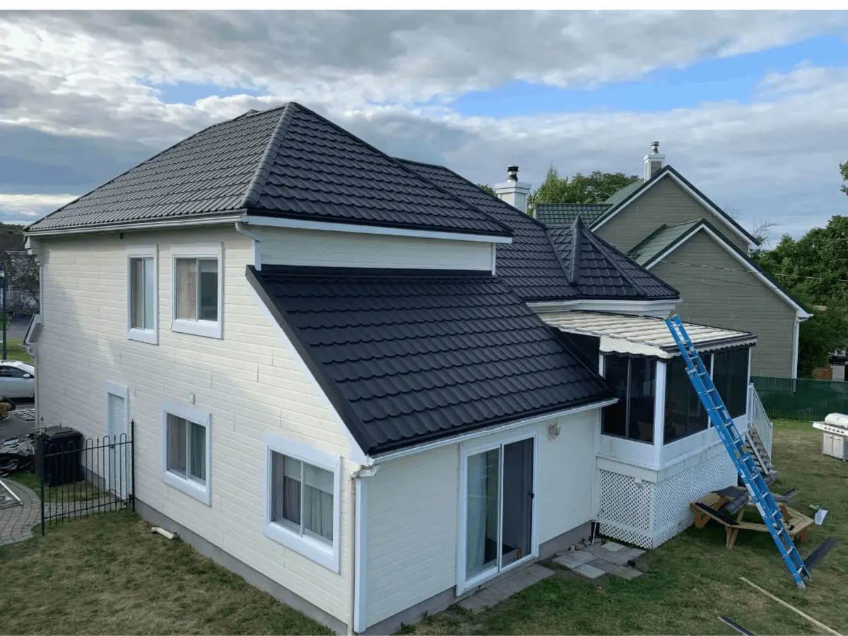 Steel roofing installation Terrebonne - Metal Roof Montreal team