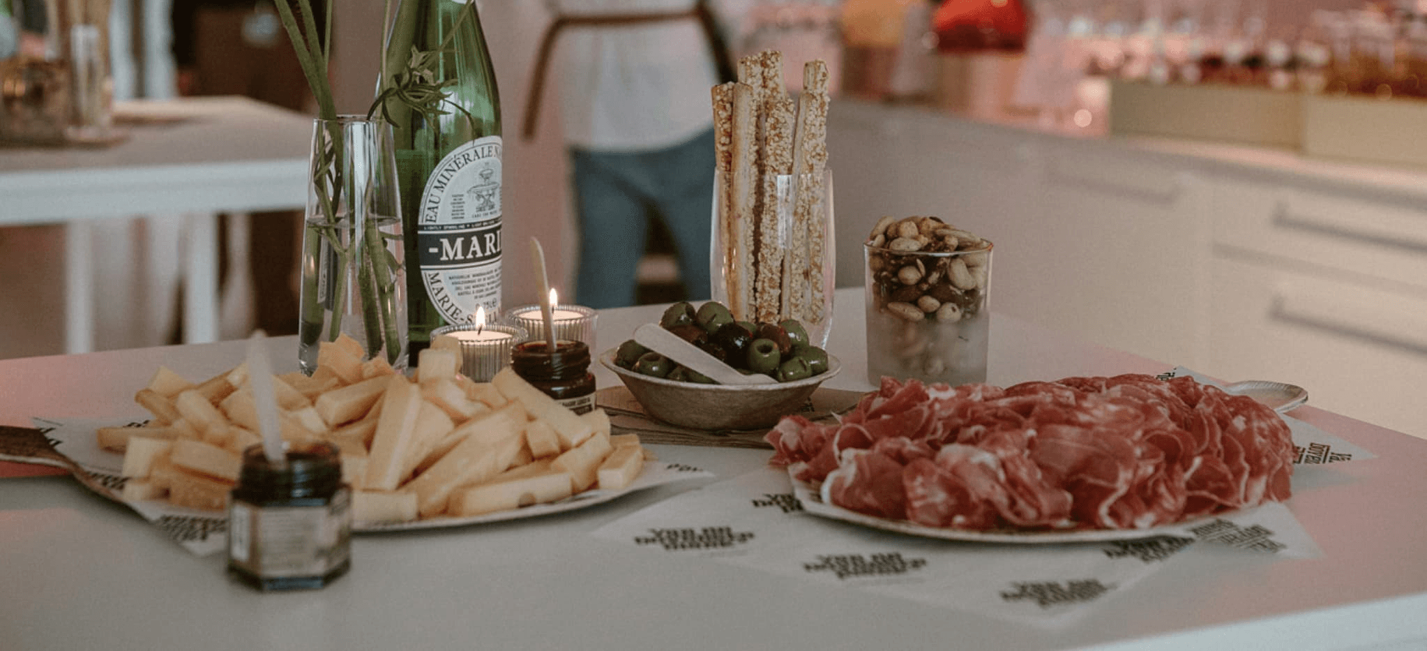 Verfijnde borrelhapjes tijdens stijlvolle bedrijfsborrel