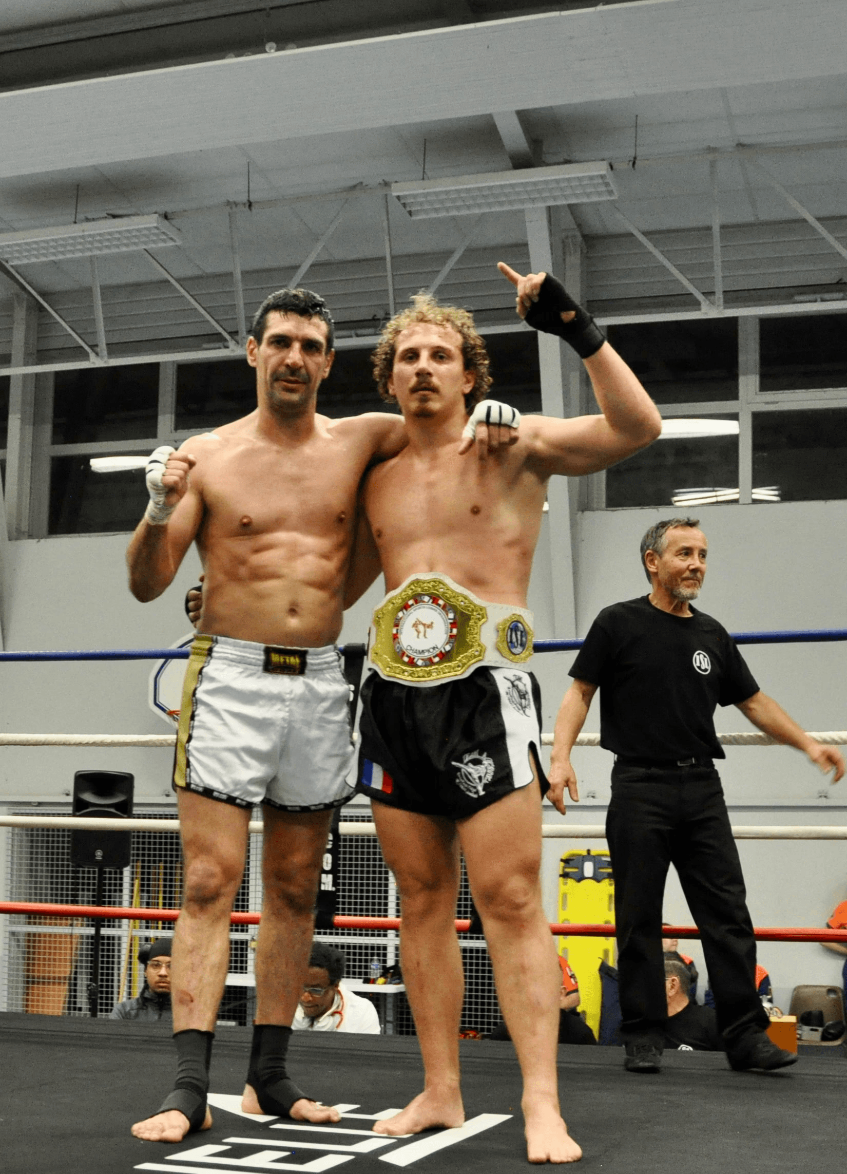 Salle-boxe-pieds-poings-trignac-academie