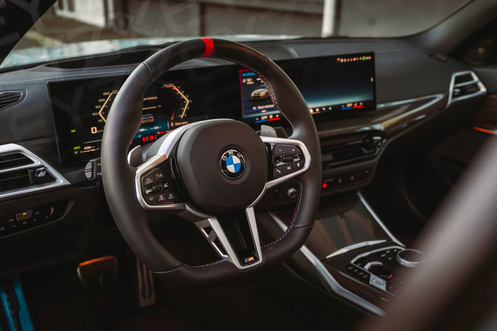 Vue interieur BMW M340i Gris – Location Sportive à Dubaï | Keyz Rent