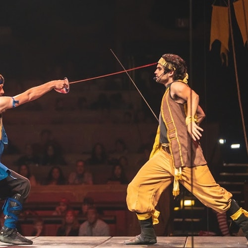 Knott's Berry Farm & Pirate's Dinner Adventure: Entry Ticket + Transportation tickest in Buena Park