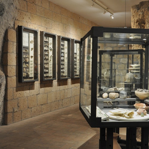 Fragments and tools in the muffle room