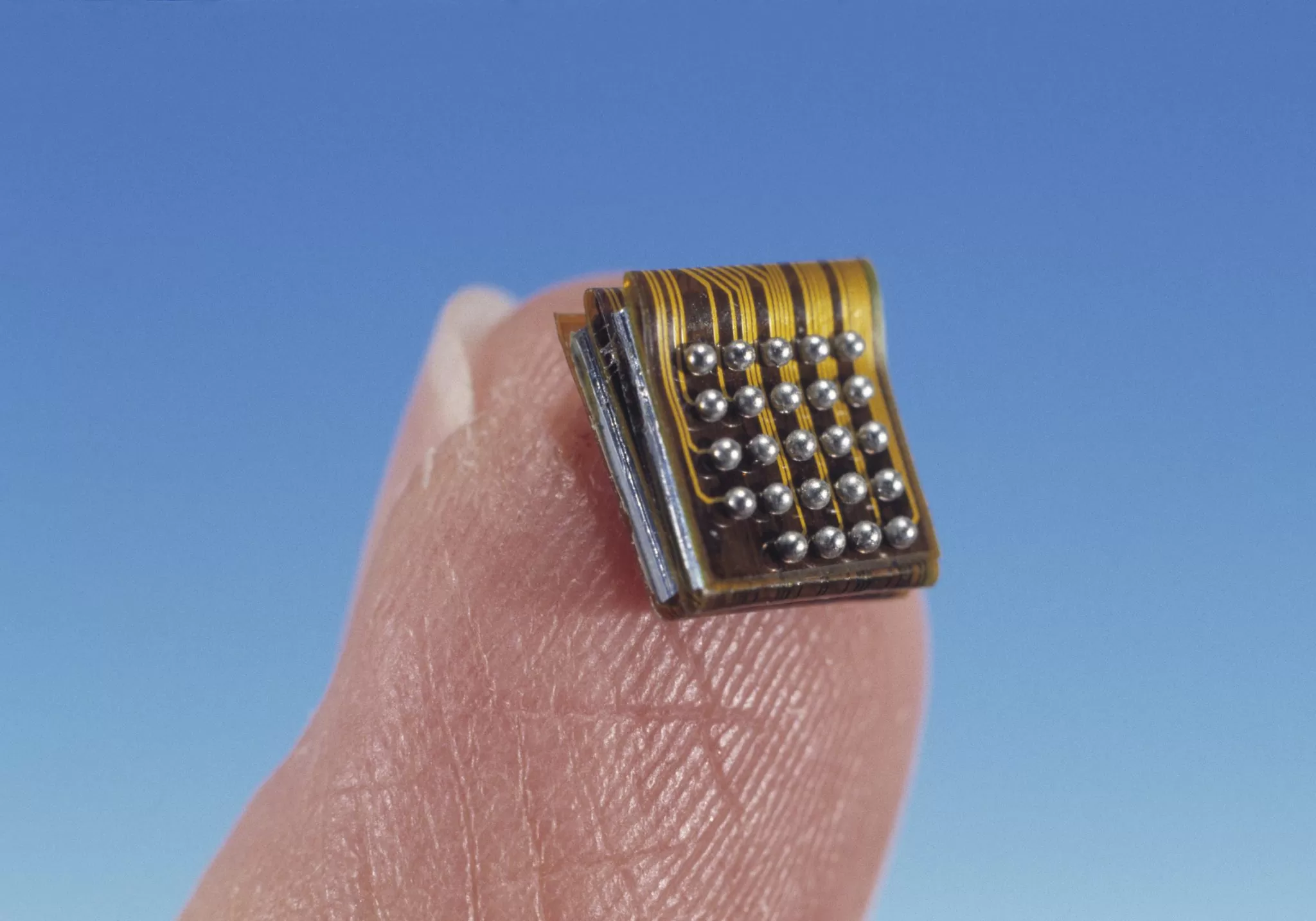 Mikroelektronik Schweiz in neuen Dimensionen