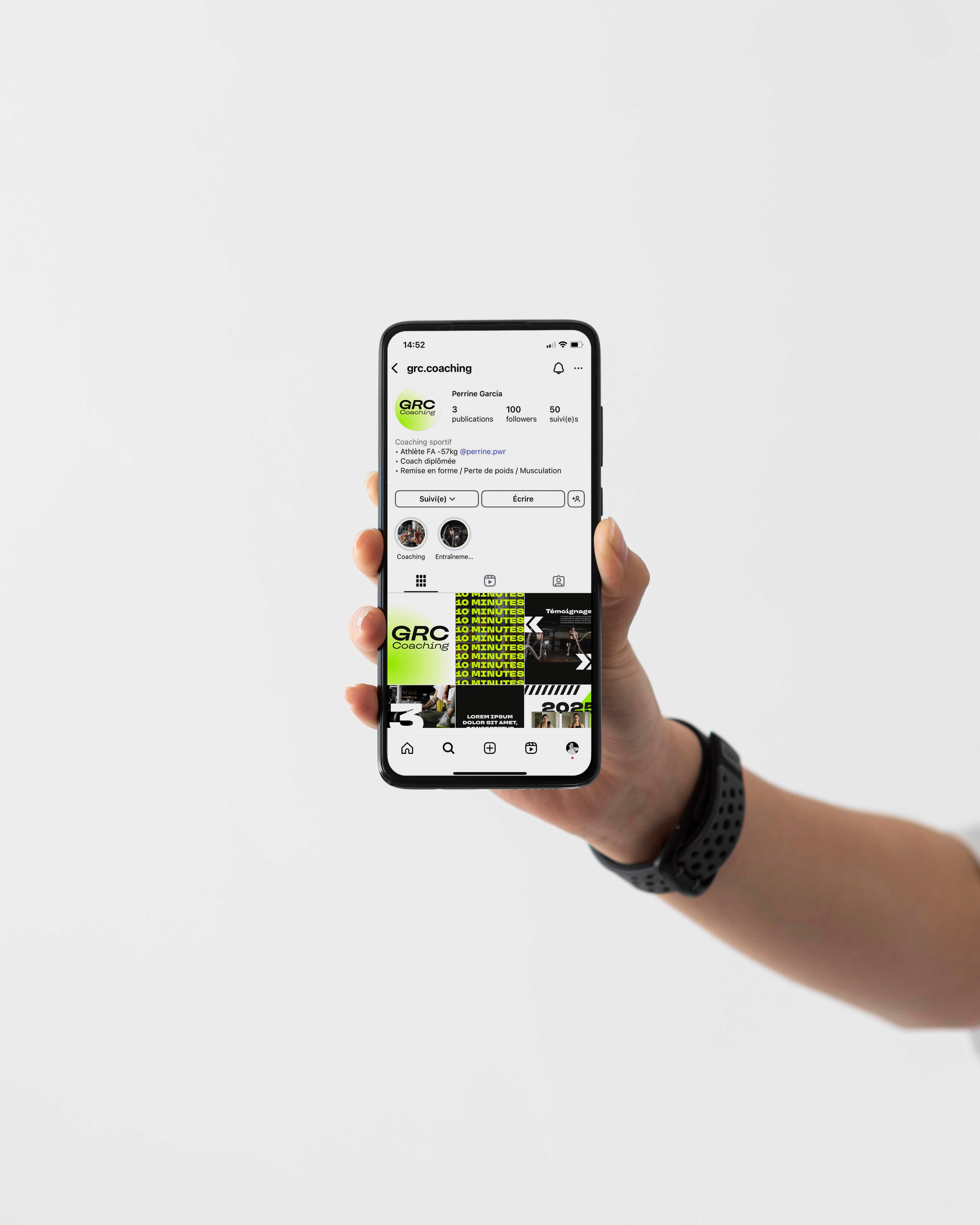 Mockup de smartphone affichant le compte Instagram GRC Coaching avec l’identité visuelle noir et vert fluo.
