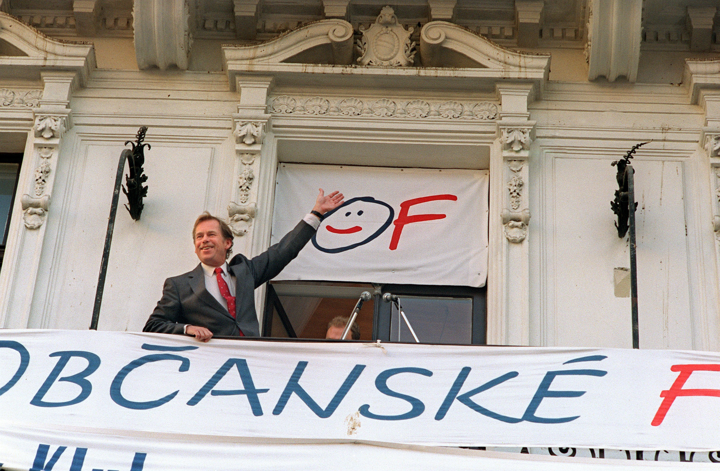 17. listopad 1989, státní svátek 17. listopadu, občanské fórum 1989, kreativita, nexusmag