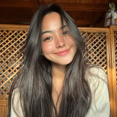 Profile picture of smiling woman