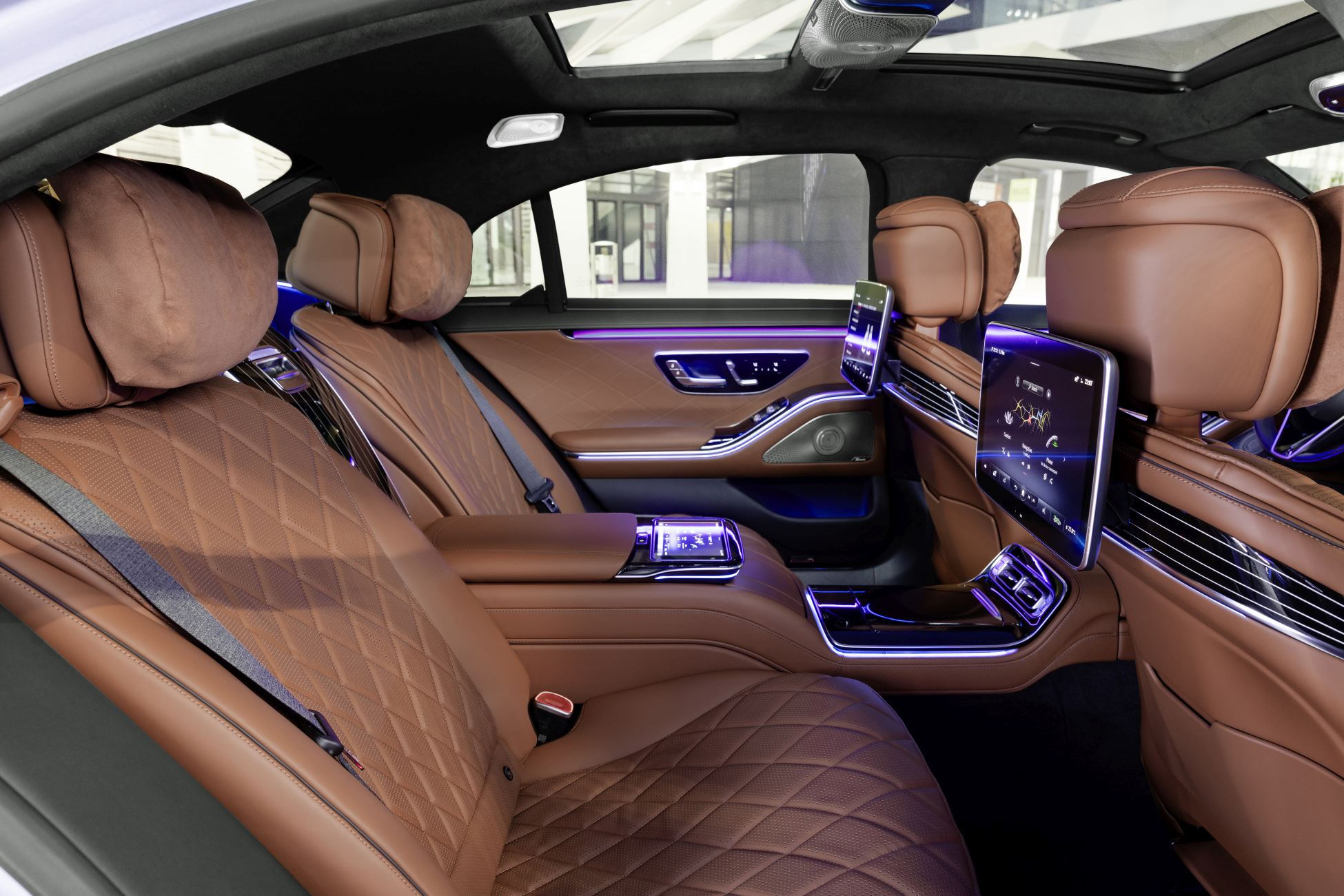 LLuxury chauffeur service in Paris