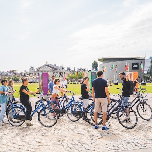 Van Gogh Múzeum, Museumplein