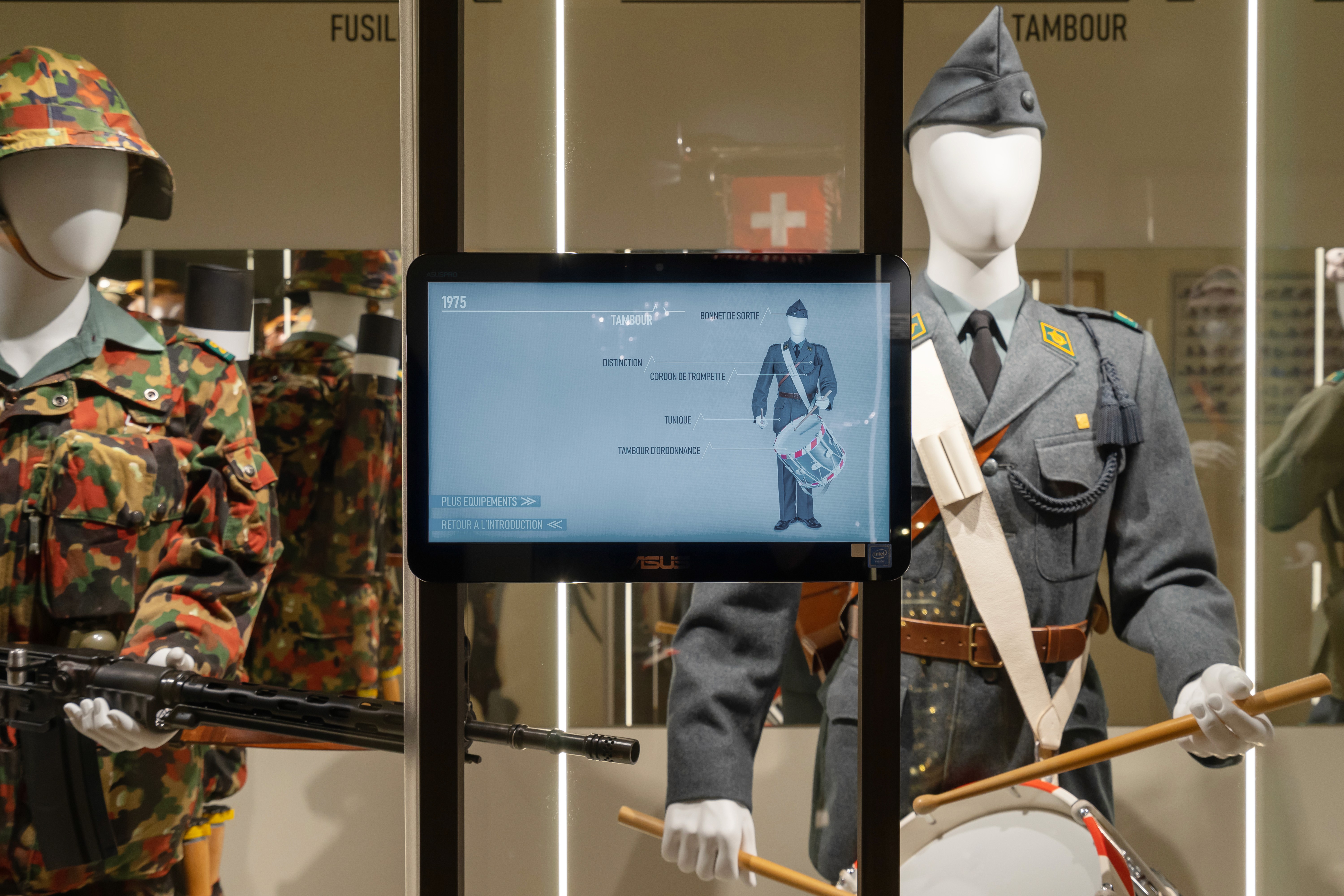 Sliding display ipad with legend   in an exhibition design concept of a museum retail for Switzerland 