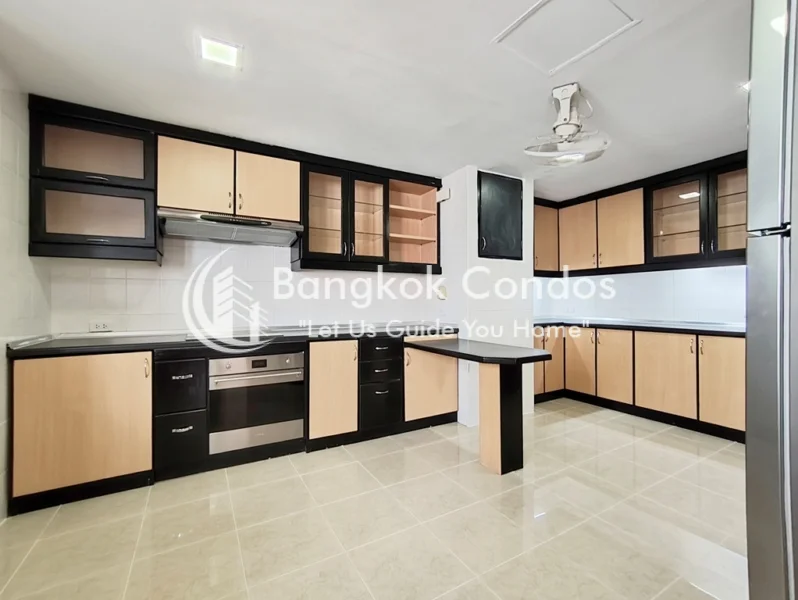 Asa Garden 3 Bedroom Pet-Friendly Condo Phrom Phong 3