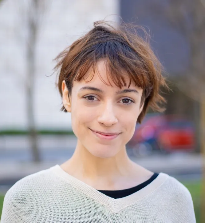 Cliente satisfaite de la création de son site web professionnel