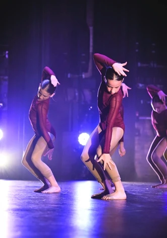 Contemporary dancers on stage