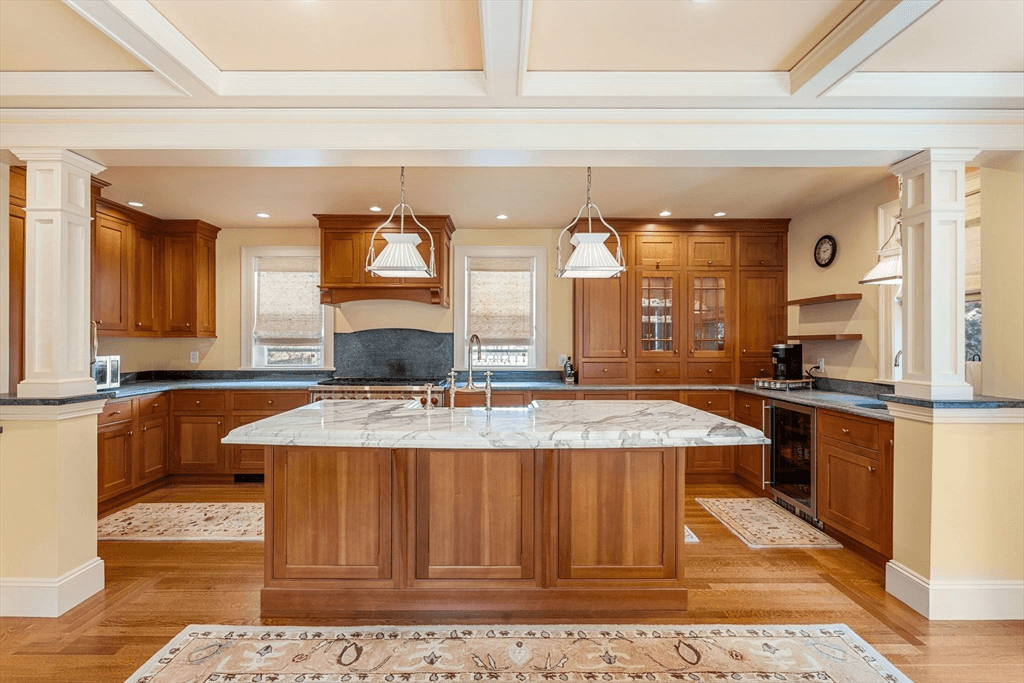 Daniela Cafaro,  Top-Rated Real Estate Broker in Boston