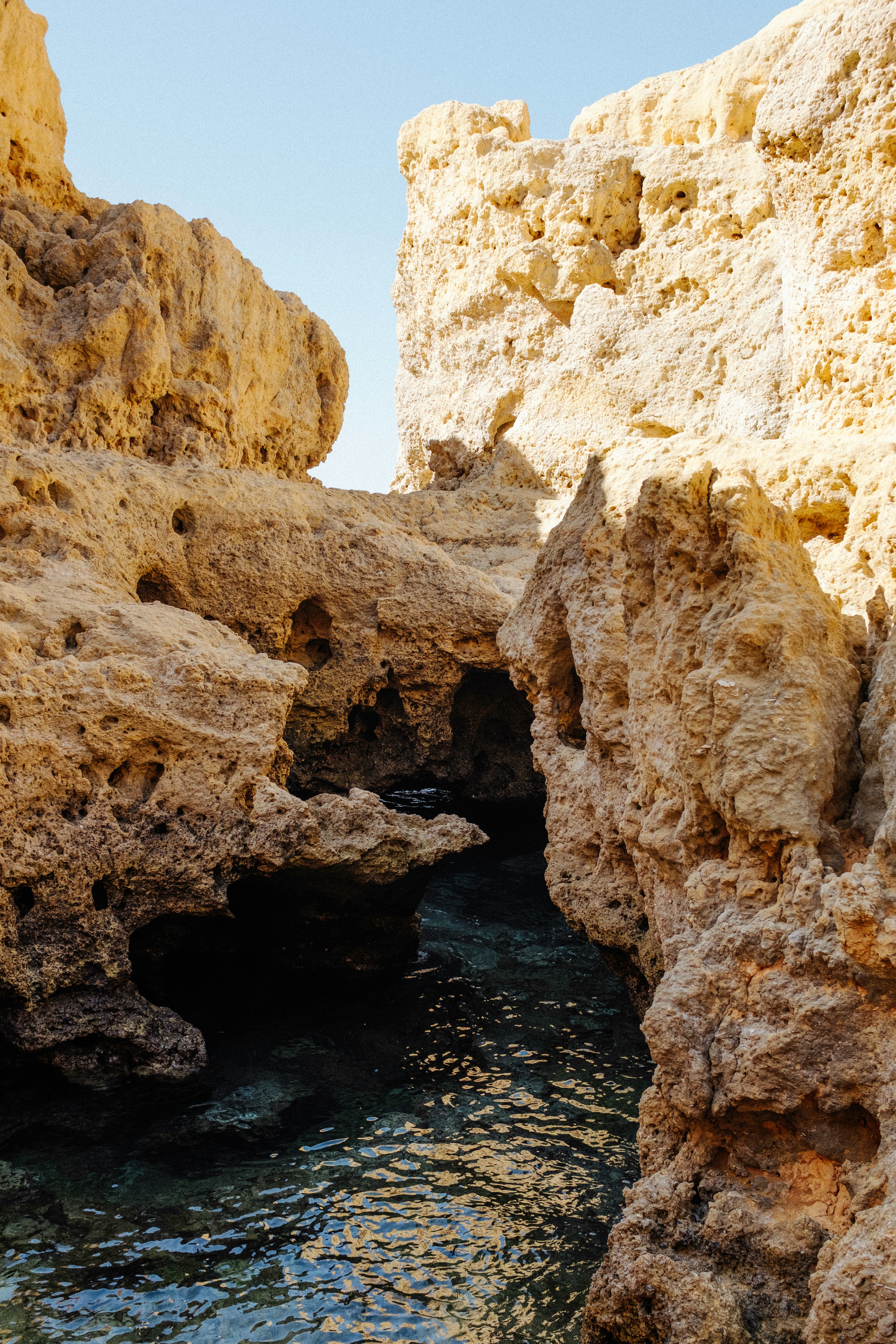 Photo du village de Gordes en Provence, agence de communication