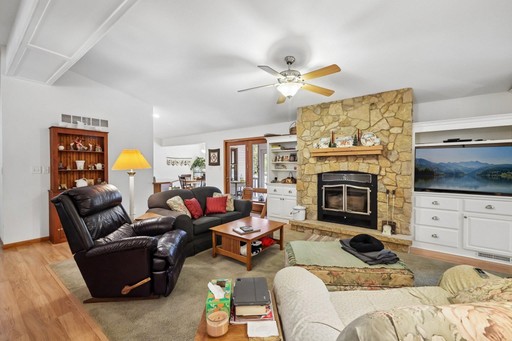 Photo 7 of 936 Lawinger Road, Linden