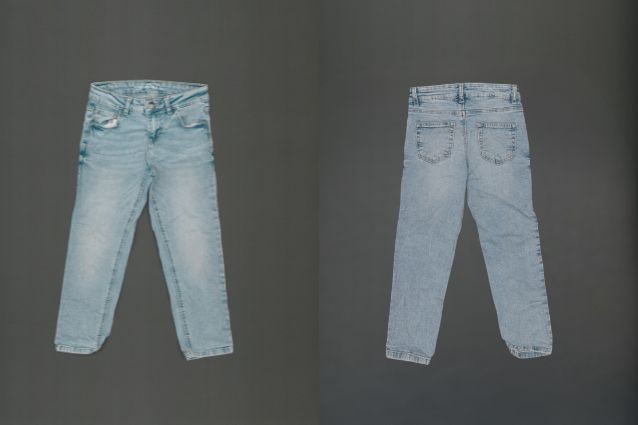 360-degree high-resolution scanning of denim jeans for automated garment grading, ensuring brand and defect detection to maximize reuse value.