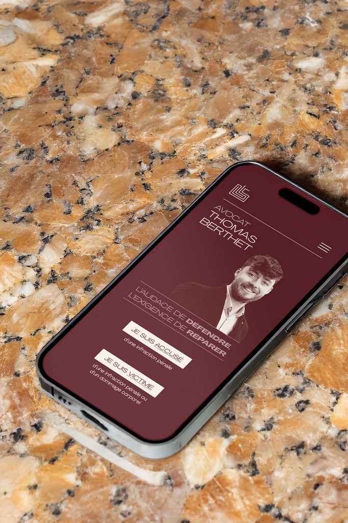 Version responsive du site optimisée mobile, garantissant accessibilité et expérience utilisateur fluide pour un cabinet d’avocat.