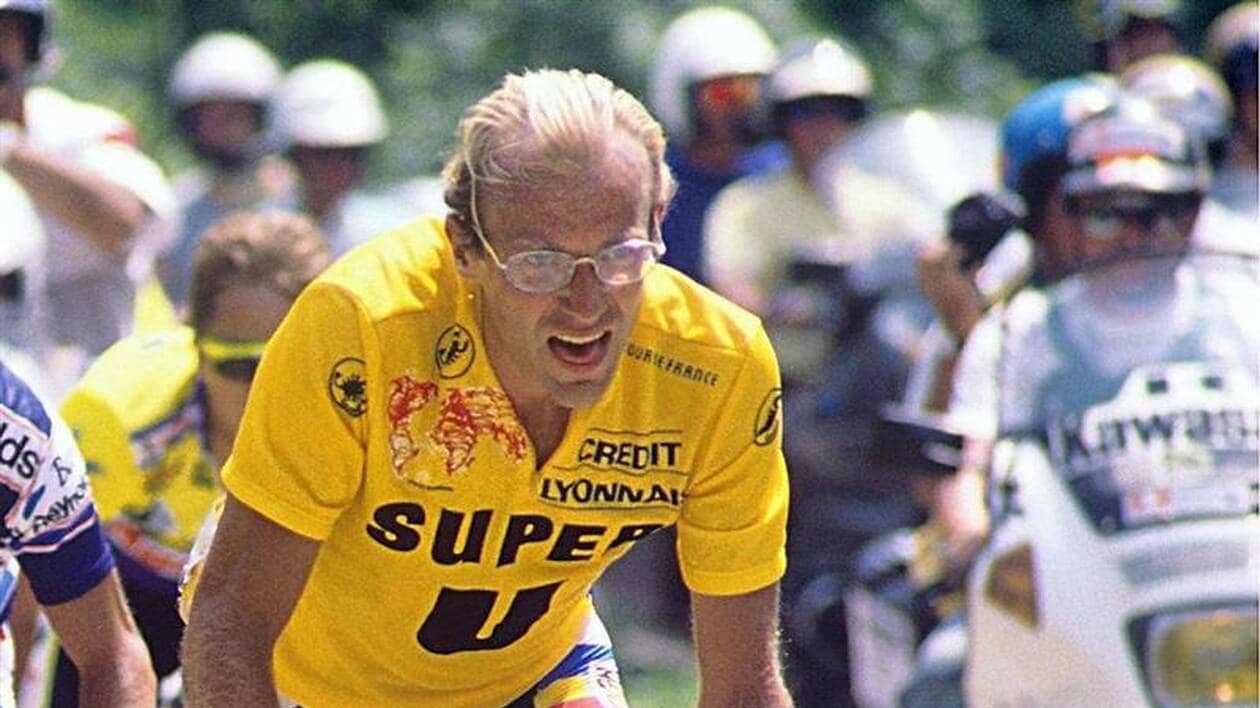 Concetrated triathlete grayscale