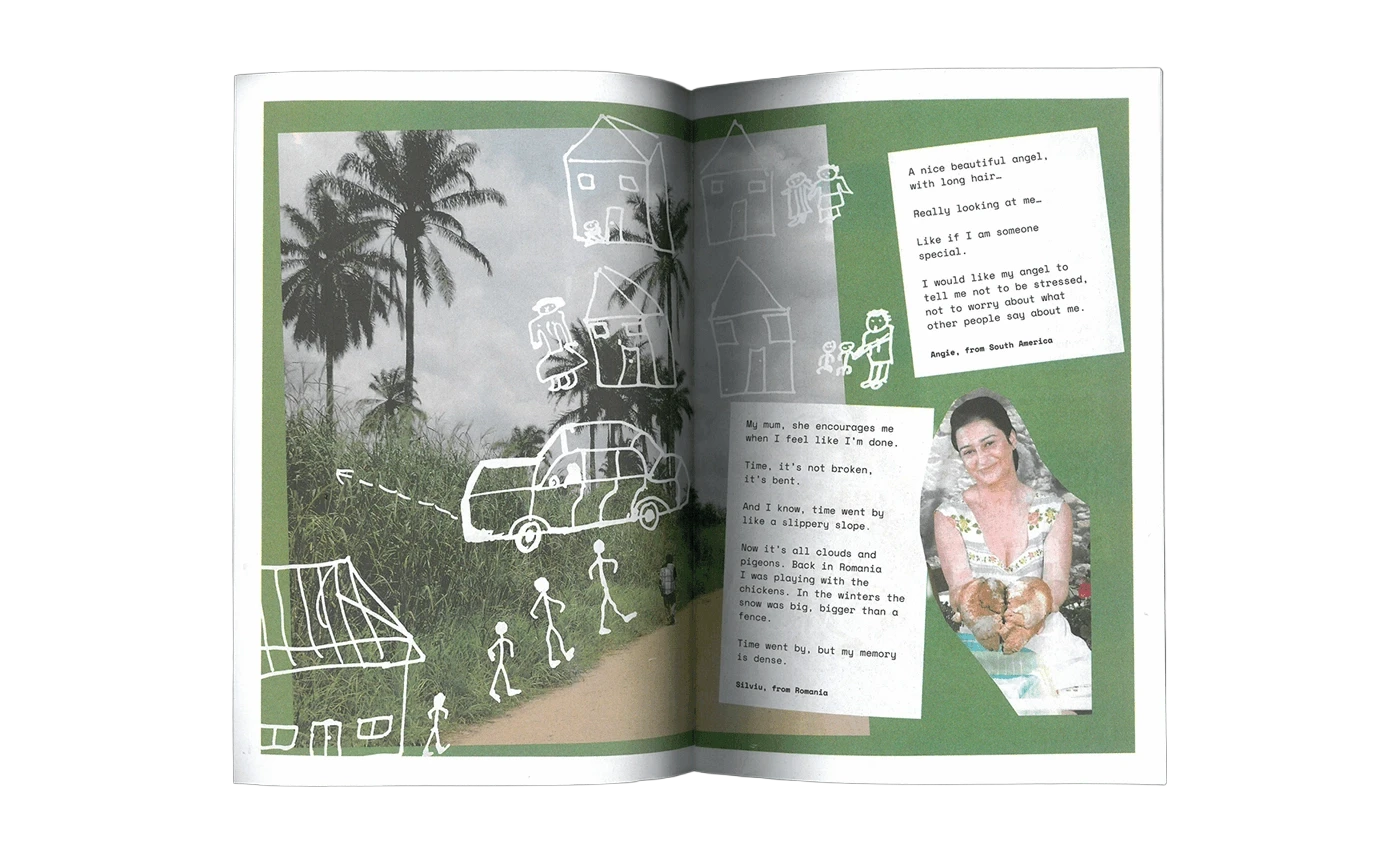 Vue d'ensemble d'un dépliant à trois volets présentant des illustrations de visages, des mains entrelacées et des blocs de texte informatifs sur fond coloré.