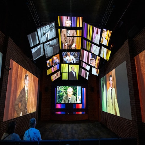 Национальный Центр Комедии: Билеты для входа в Джеймстаун