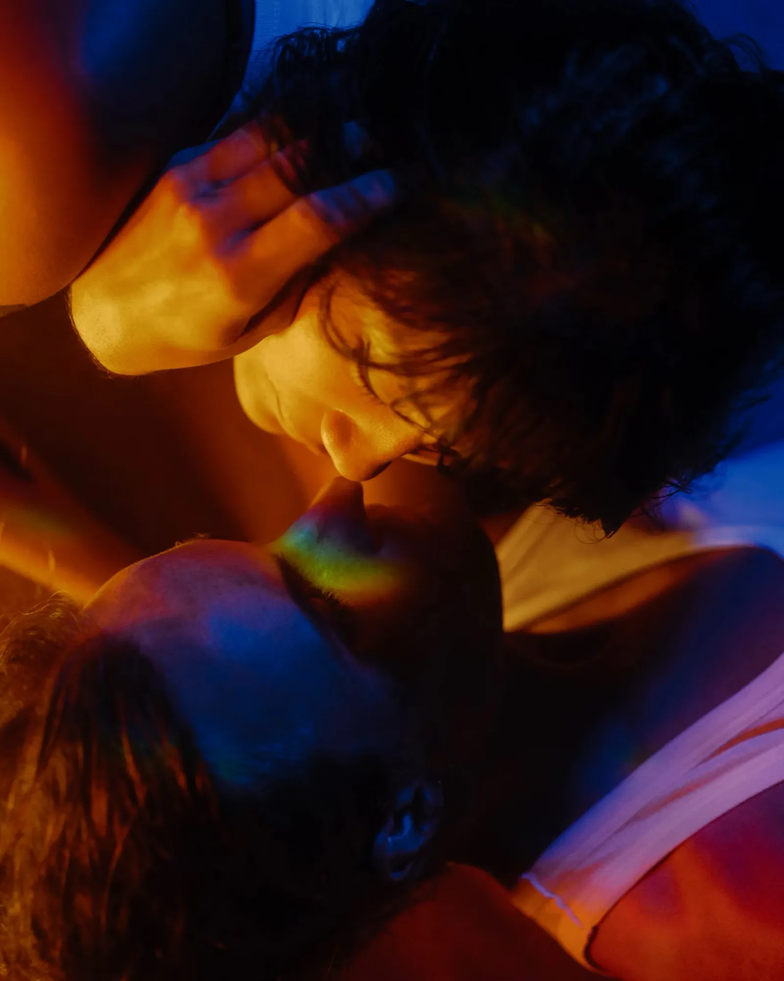 Cinematic Love Story — project image 07 by Roman Olinchuk. 香港攝影、創意影像及視覺敘事作品。