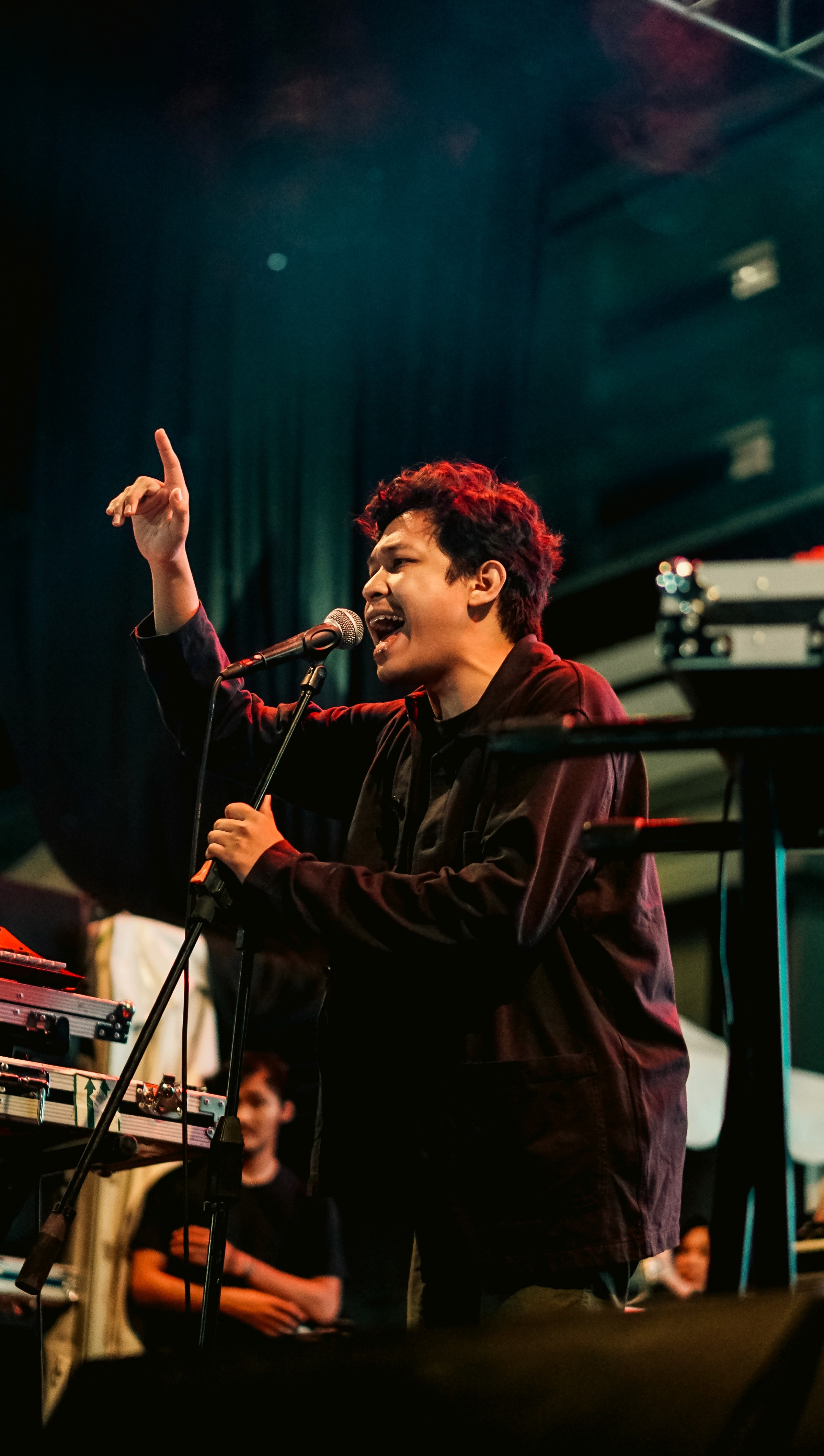 Vocalist of .Feast, Perform ar Pasar Pemuda Surabaya