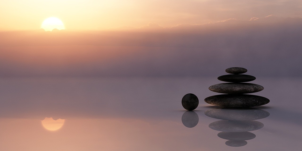 balance,-stones,-stack,-stack-of-stones,-reflection,-mirroring,-mirror-image,-su - realworkhard (pixabay)