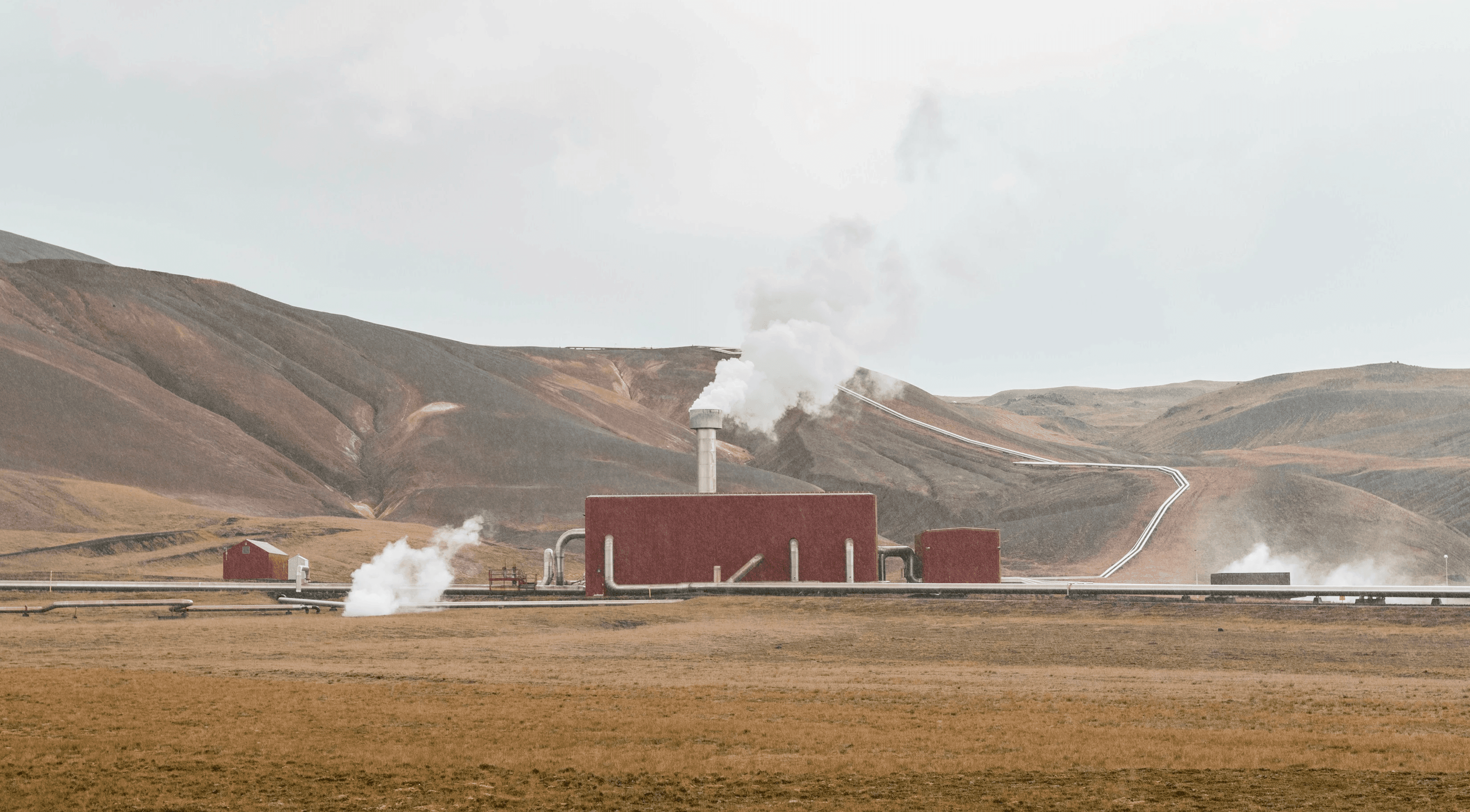 Spoiler, this is actually a geothermal plant, there is no picture yet on stimulated H2 - Credits: Tommy Kwak on Unsplash