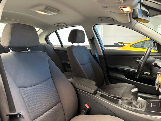 BMW 318 2008 BLACK Gebrauchtwagen - Galeriebild 11