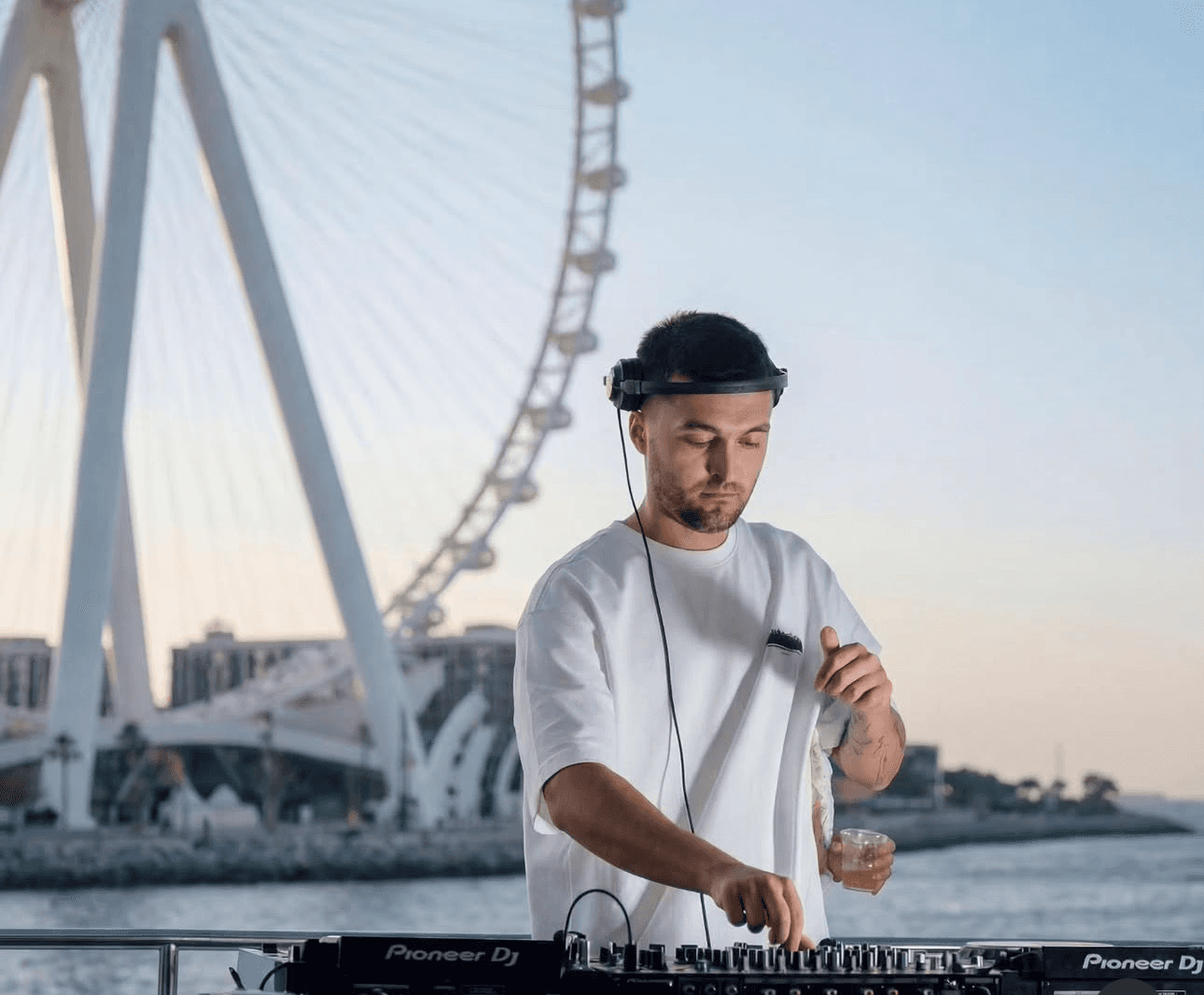 dj live dubai