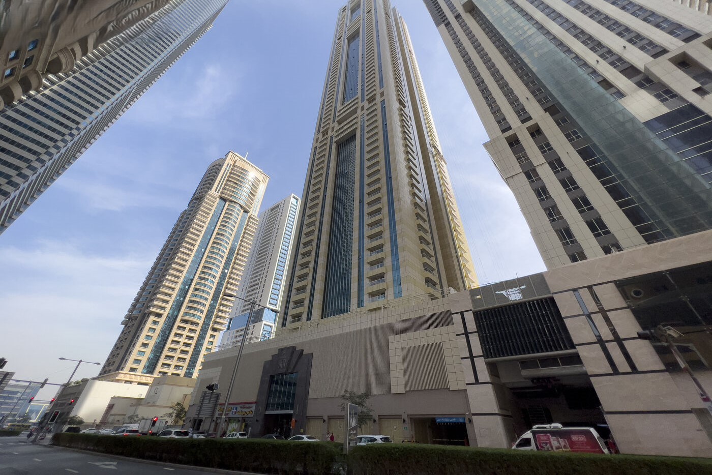Contact a leading Dubai Marina real estate agent to buy or sell an apartment in Sulafa Tower.